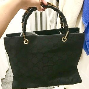 Small, Vintage Gucci Tote 👜